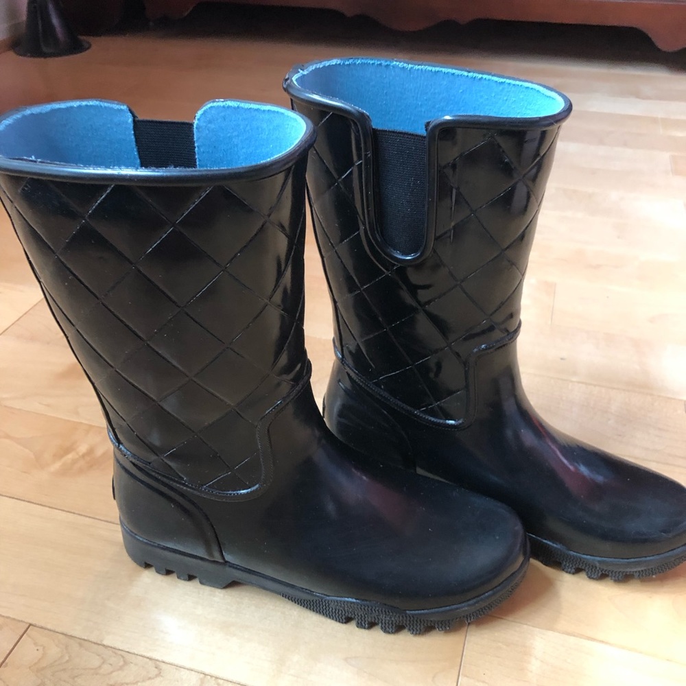 Sperry rain boots